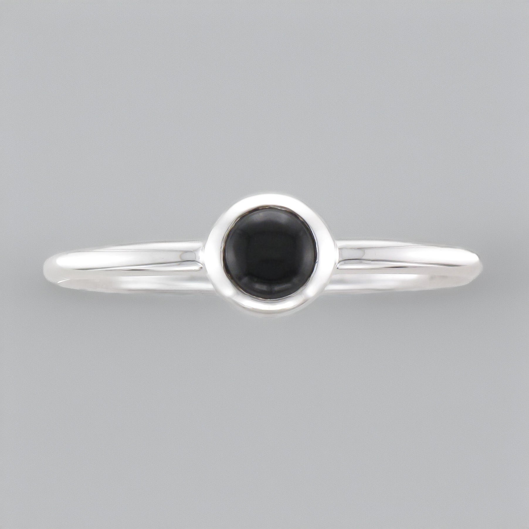 Silver Round Black Onyx Ring