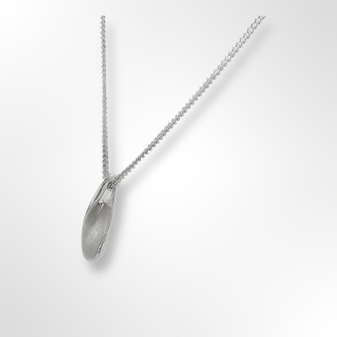 Silver Mouchoir Pendant & Chain
